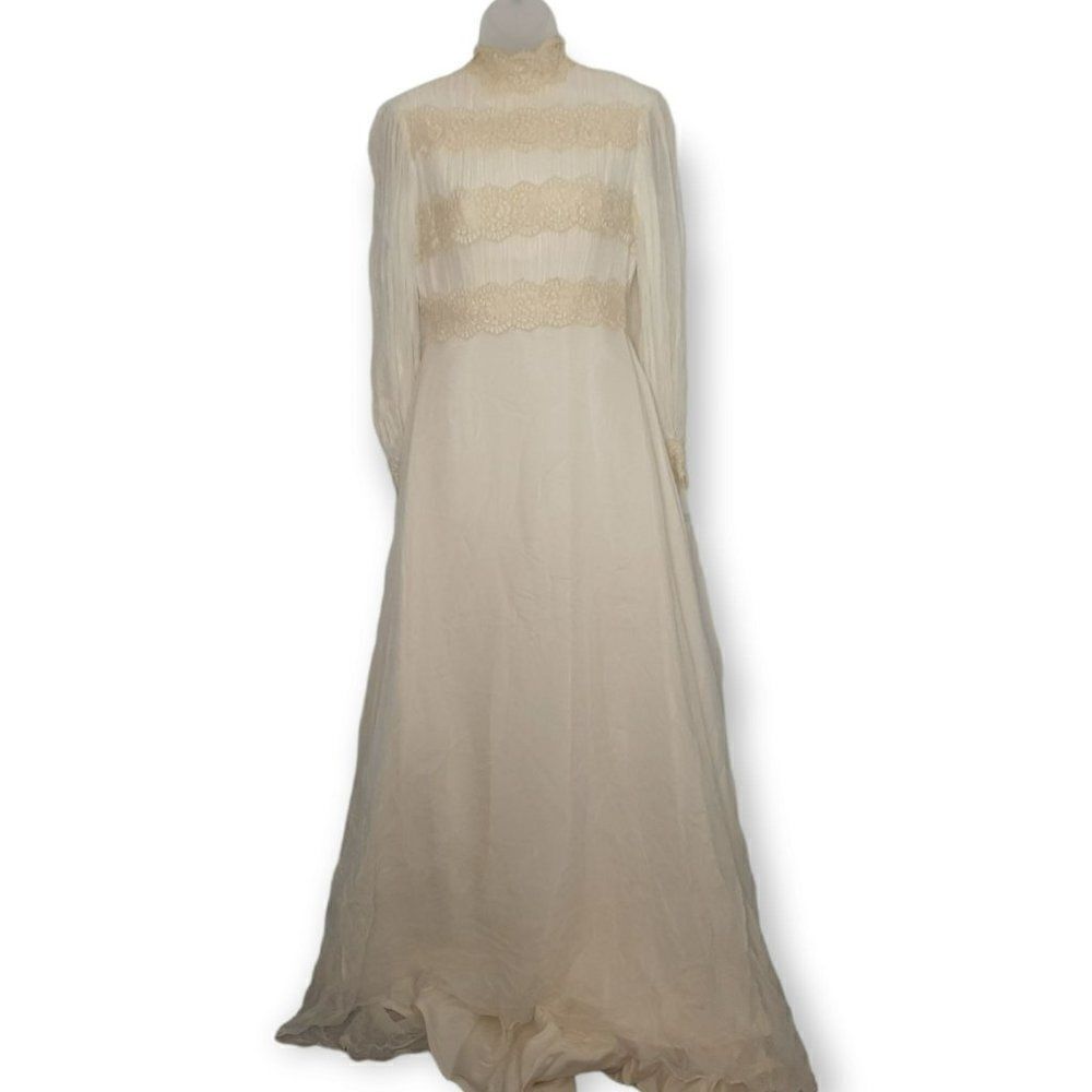 Vintage 1970s Wedding Gown size 10